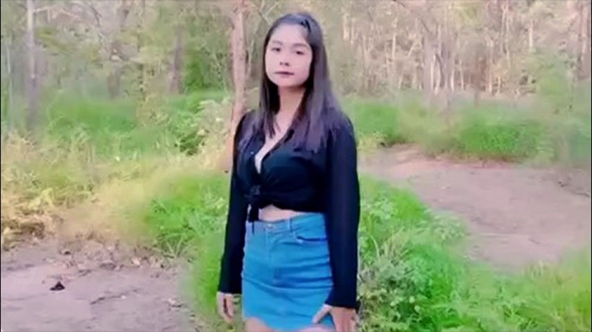Ajak Pacar Ke Semak Semak