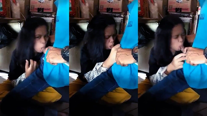 Crot Di Mulut Penjaga Warung