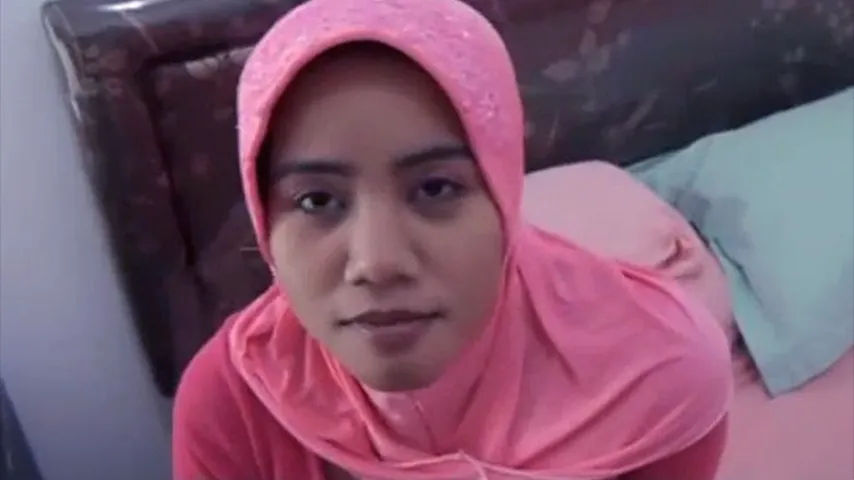 Hijab Baper Dengan Bapak Kos