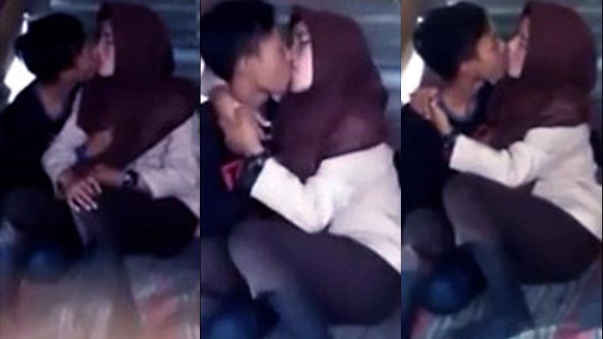 Jilbab Pelajar Mesum Digubuk Hutan