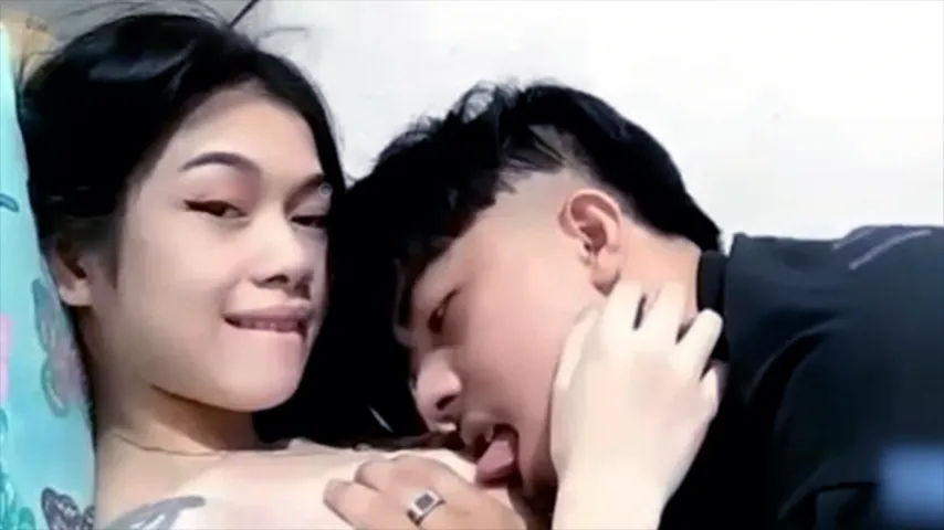 Kakak Pamer Tato Sama Adek