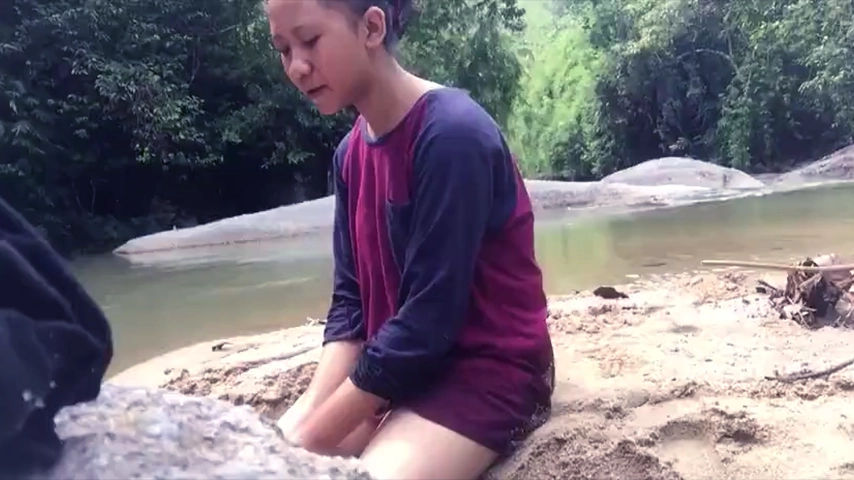Ngewe Di Pinggiran Sungai Karna Ga Mampu Sewa Hotel